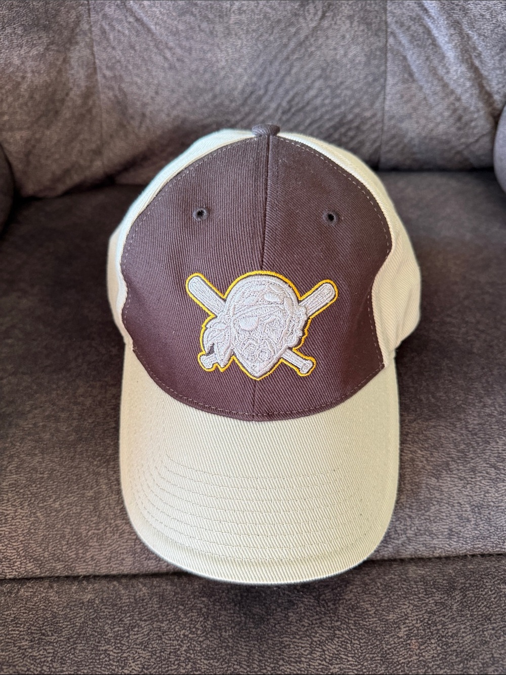 Twins Enterprise Genuine Merchandise Baseball Cap - Gray & Black